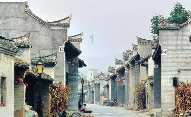 00后又刷新认知：花费100万应聘游戏保安，自称“图一乐”